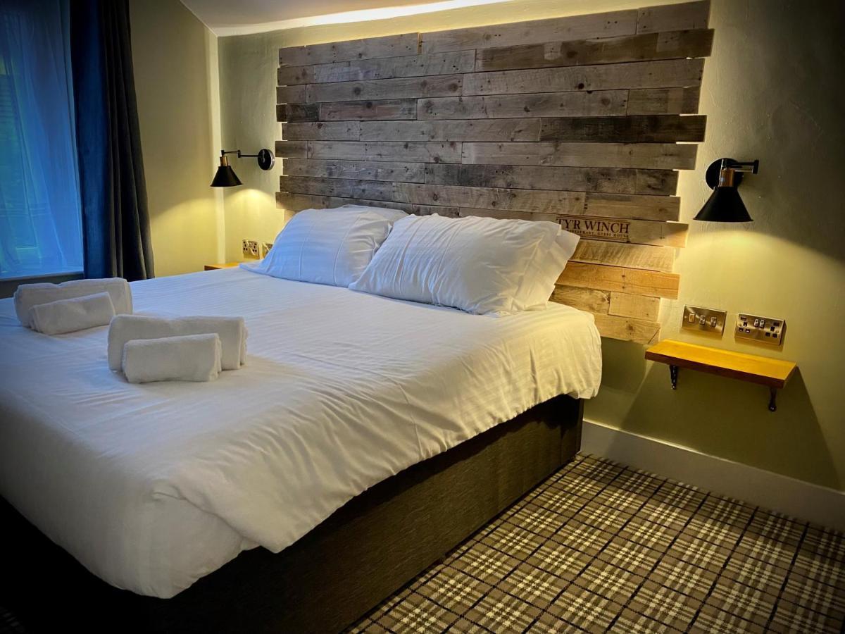 Tyr Winch Hotel Cardiff Bagian luar foto