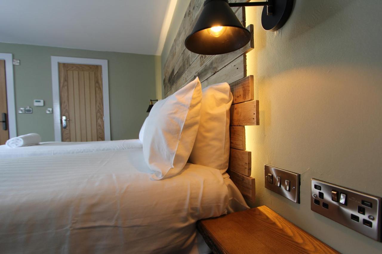 Tyr Winch Hotel Cardiff Bagian luar foto