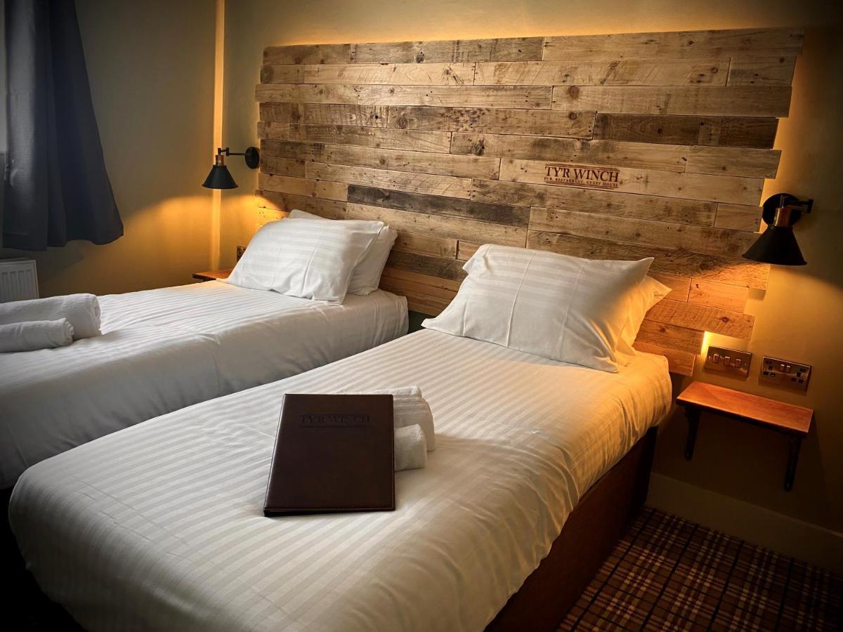 Tyr Winch Hotel Cardiff Bagian luar foto